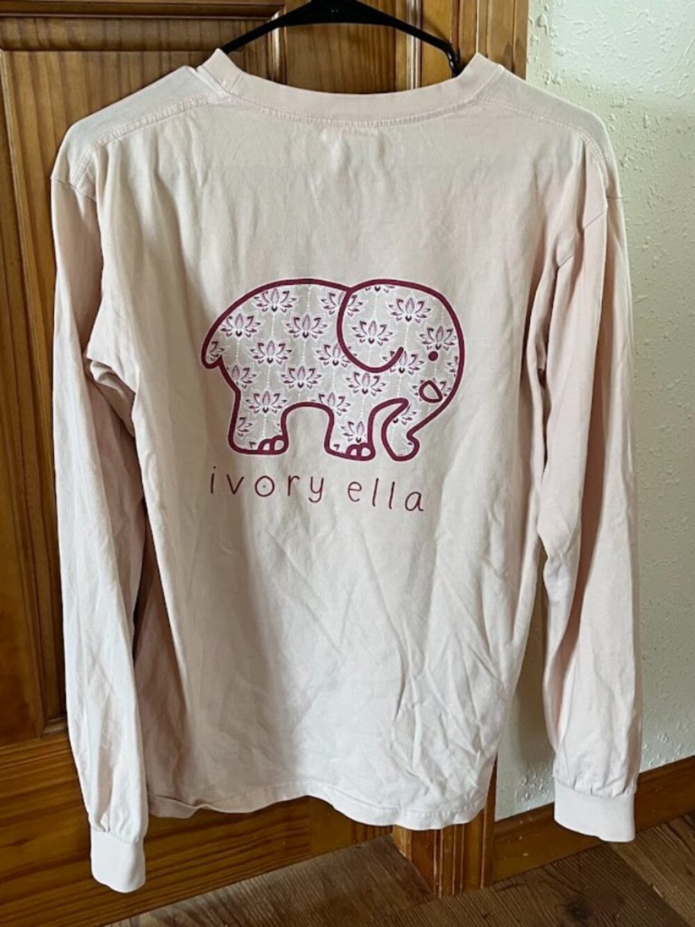 Ivory Ella Long Sleeve Pocket T-Shirt, Pale Peach Pink, Small